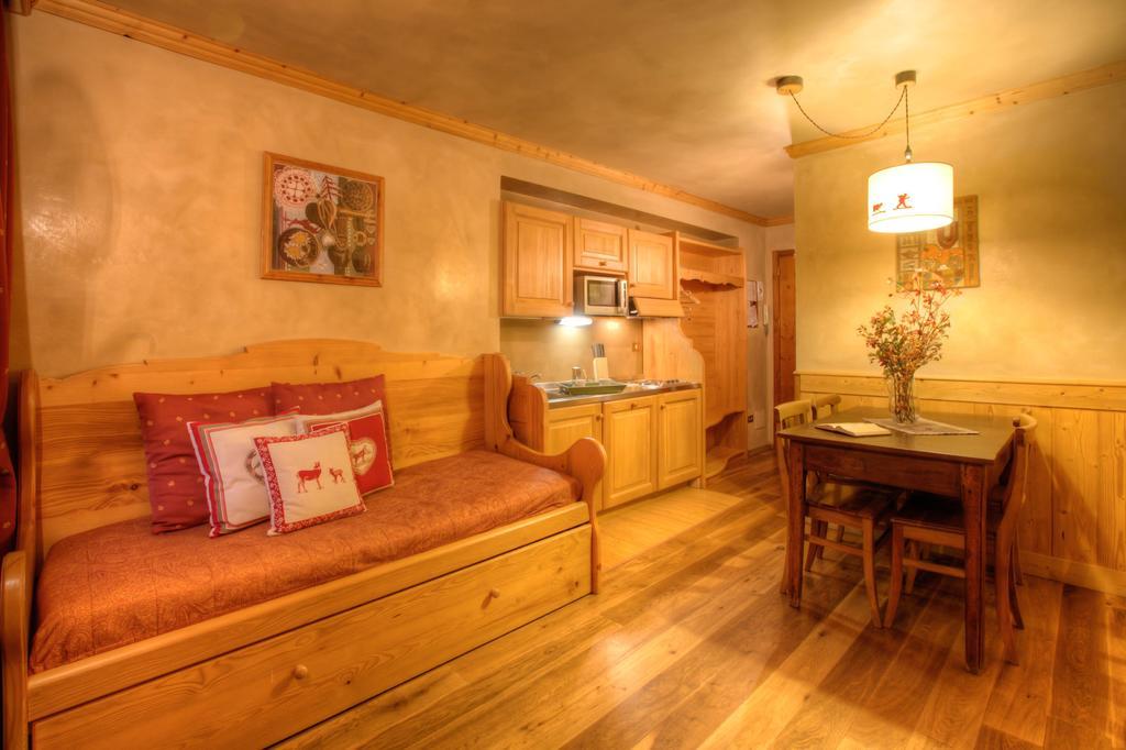 كورمايور B&B Residence Checrouit الغرفة الصورة